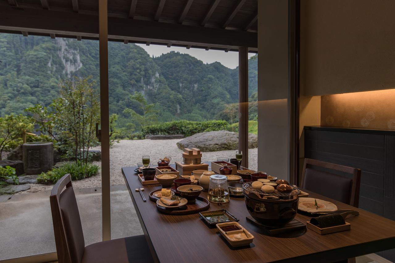 Okuhita Onsen Umehibiki Hotel ภายนอก รูปภาพ